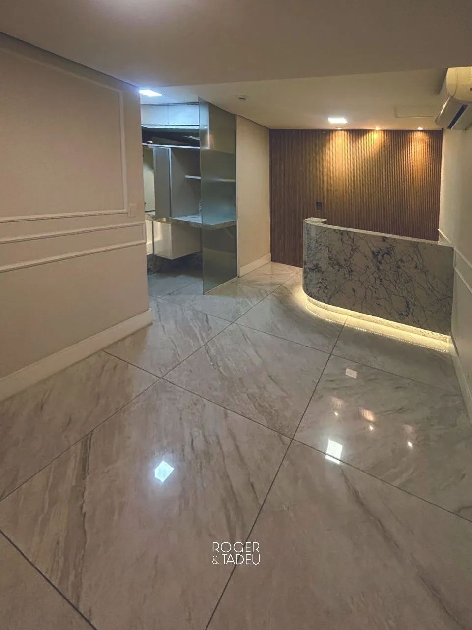 SALA COMERCIAL PRONTA - RIOMAR TRADE CENTER - 43M² - MOBILIADA - Foto 2