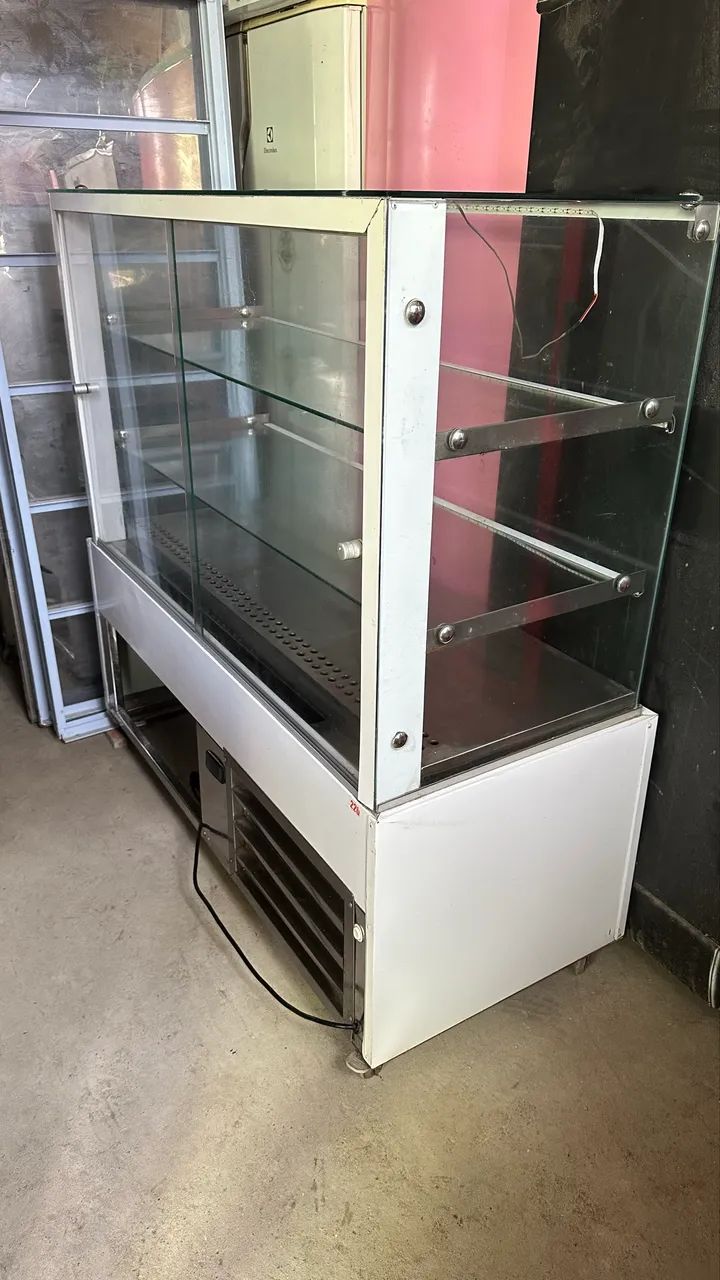 Vendo vitrine refrigerada belíssima