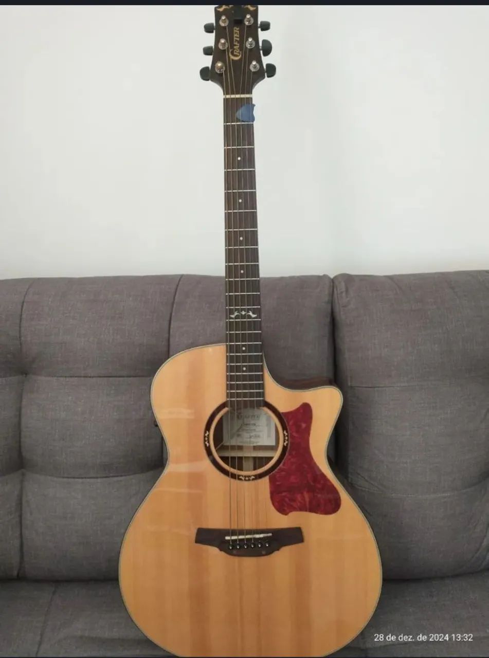 Violão elétrico Crafter tampo sólido 