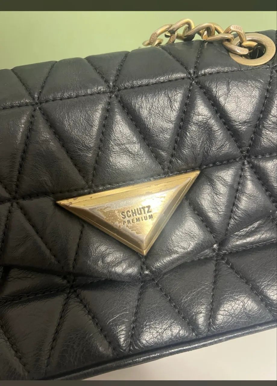 Bolsa Schutz 944 média usada matelassê  - Foto 2