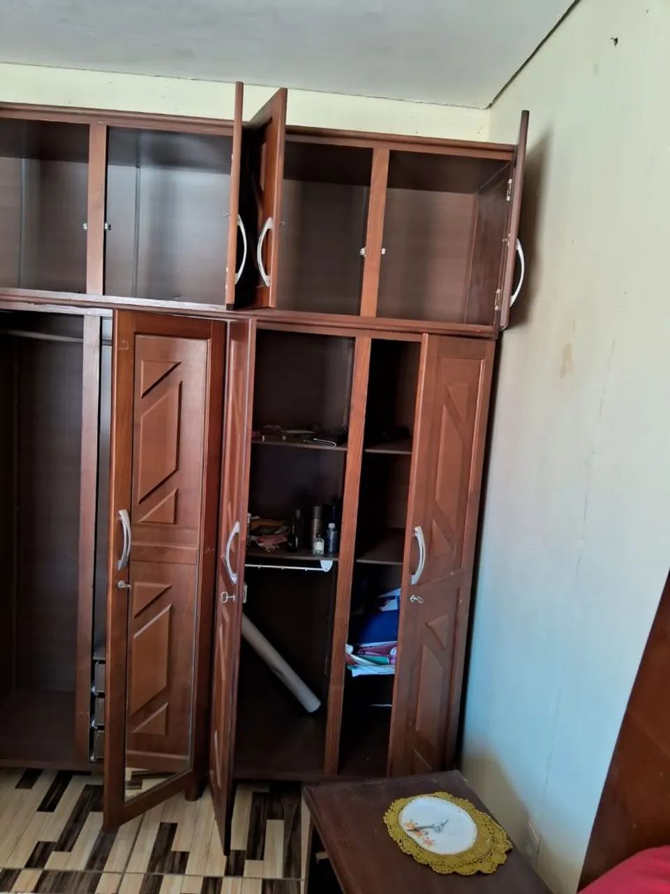 Guarda roupa 6 portas com espelho - Foto 5