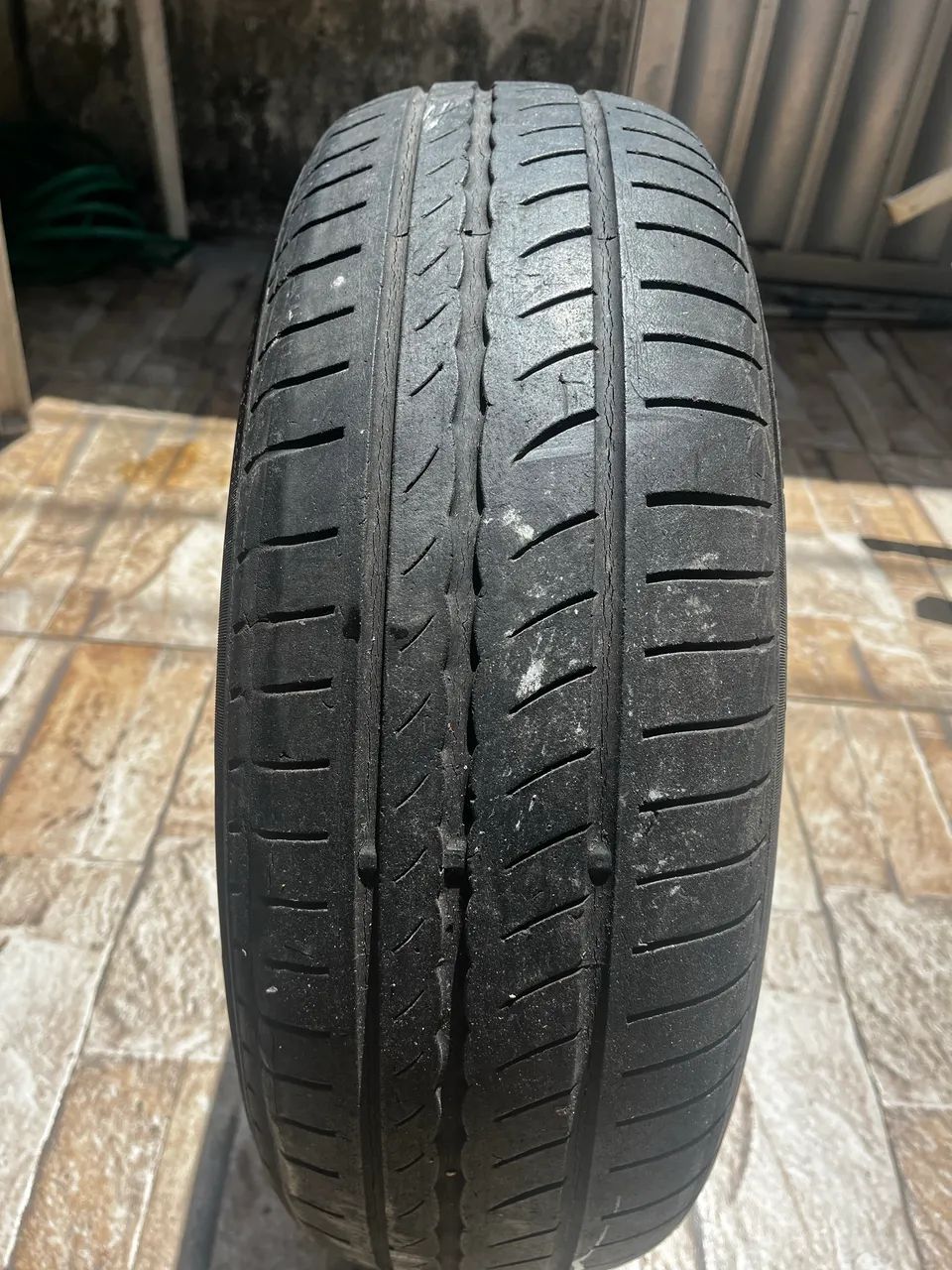 PNEU ARO 14 PIRELLI - Foto 2