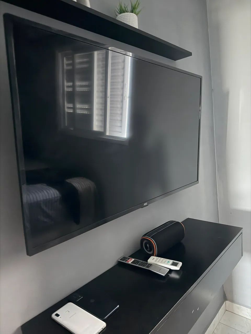 TV AOC