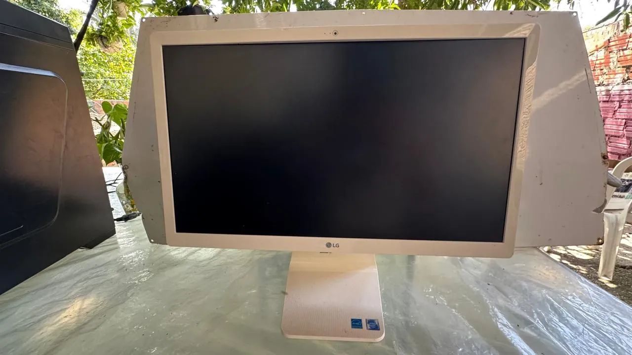 computador All-in-One da marca LG