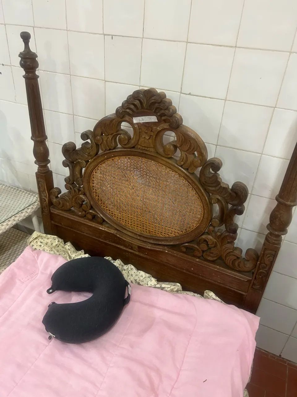 Cama maciça torneada com preço baixo