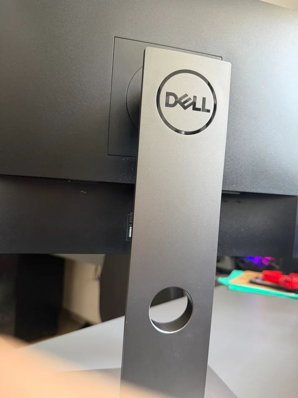 Monitor Dell LED 24 Full HD Excelente Estado - Foto 3