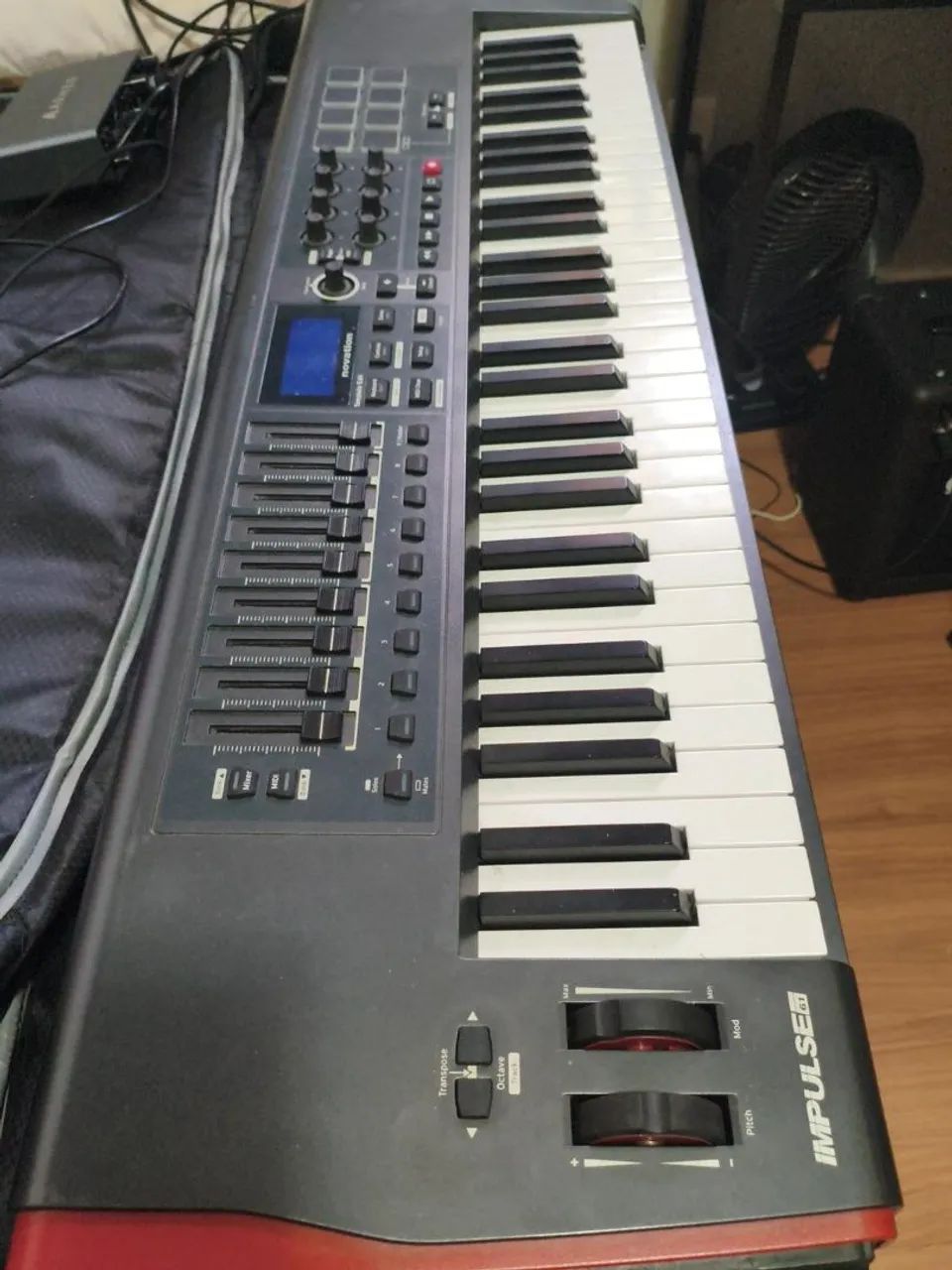 Controlador Midi Novation Impulse 61 - Foto 5