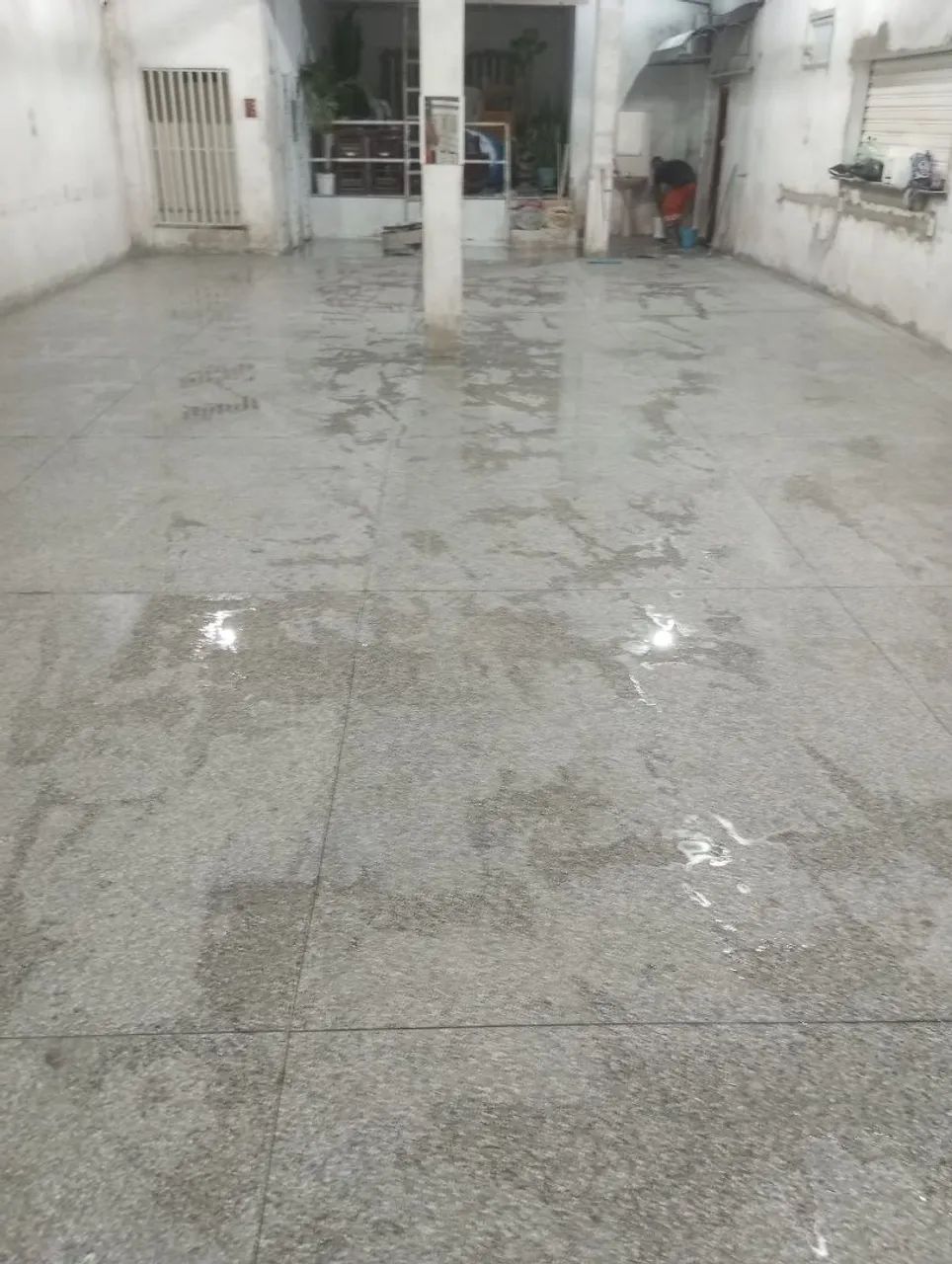 Piso de Alta resistência e concreto polido 