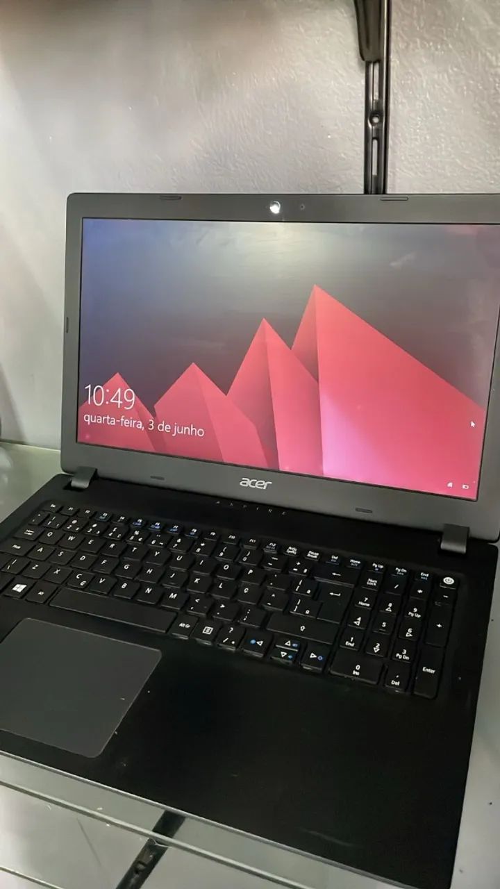 Notebook Acer i3 seminovo