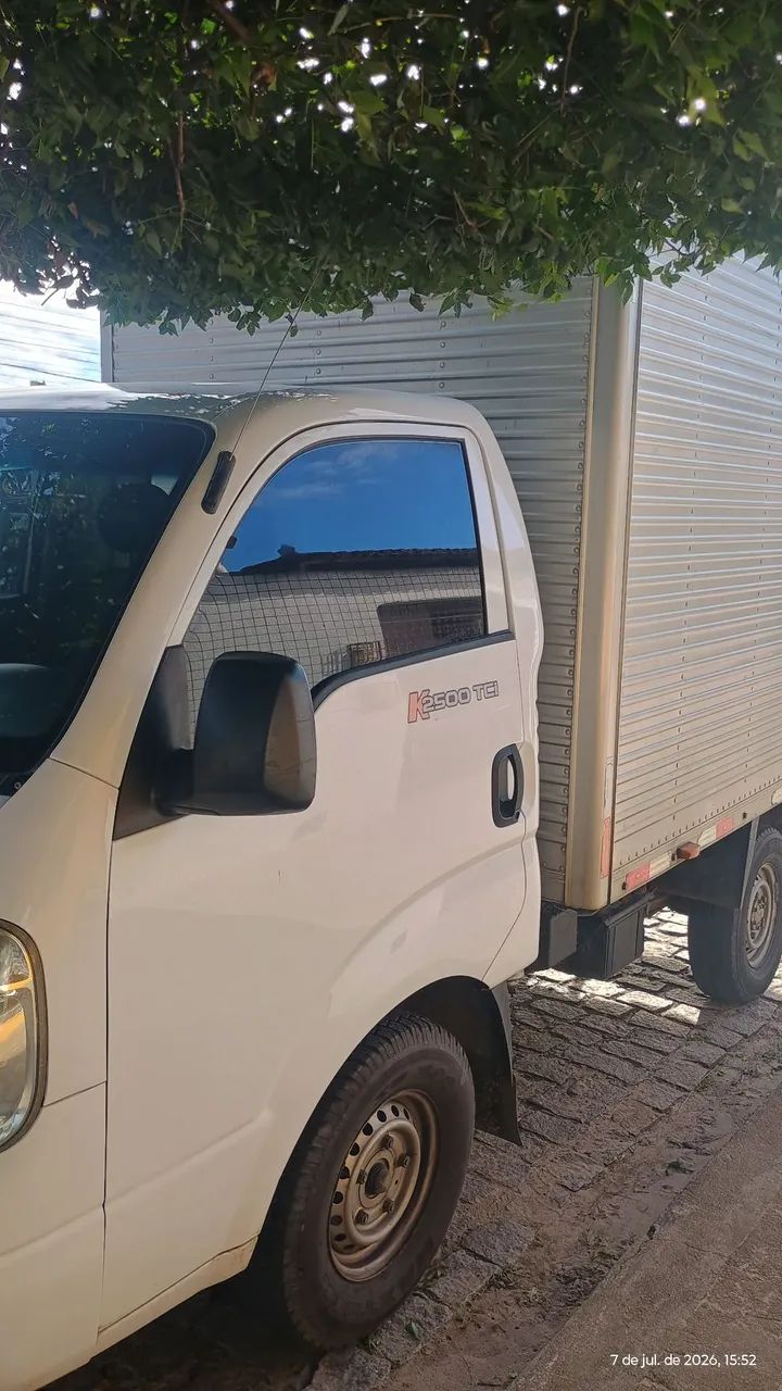          VENDO: KIA BONGO ANO 2012 NO BAU. 