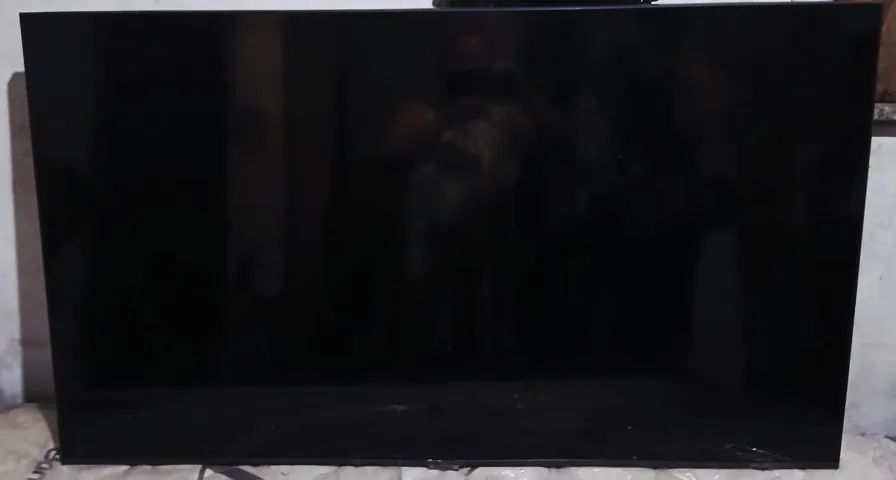 Vendo Smart TV 50 polegadas 4K Modelo Samsung Smart TV 50" UHD 4K UN50AU7700, Crystal 4K - Foto 2