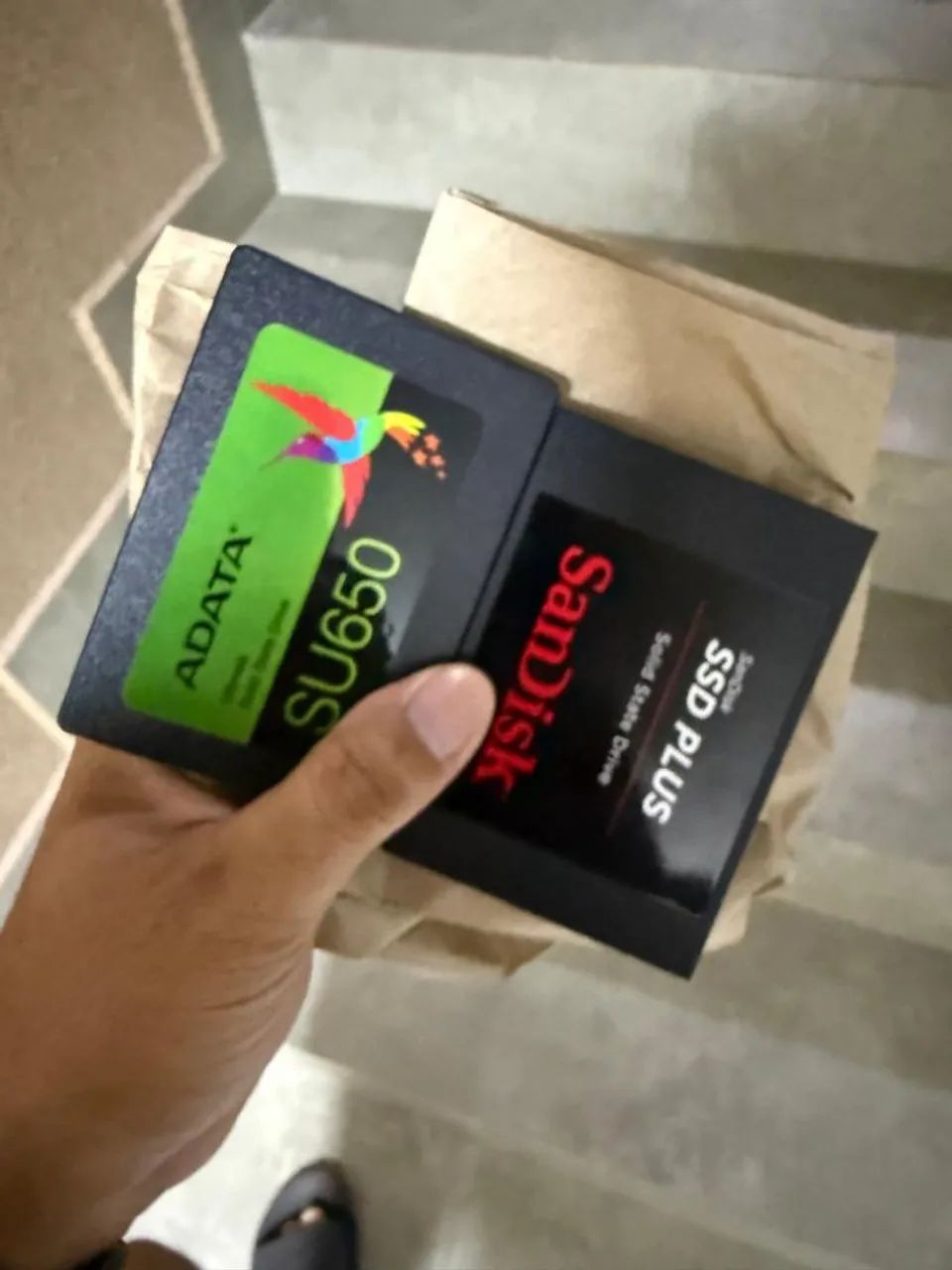 OPORTUNIDADE!! SSD SATA ADATA 960GB E SANDISK 1TB