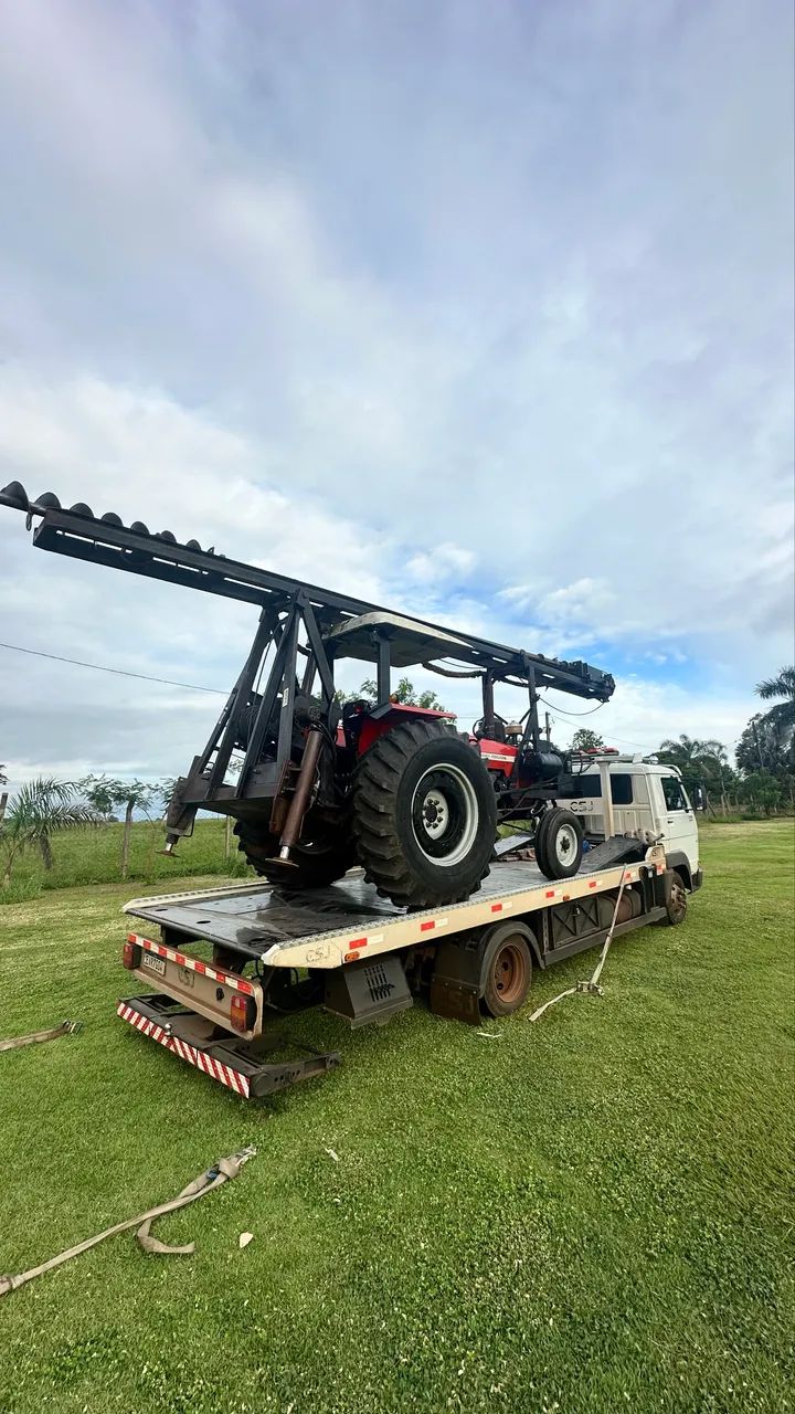TRATOR PERFURATRIZ MF 283 2004