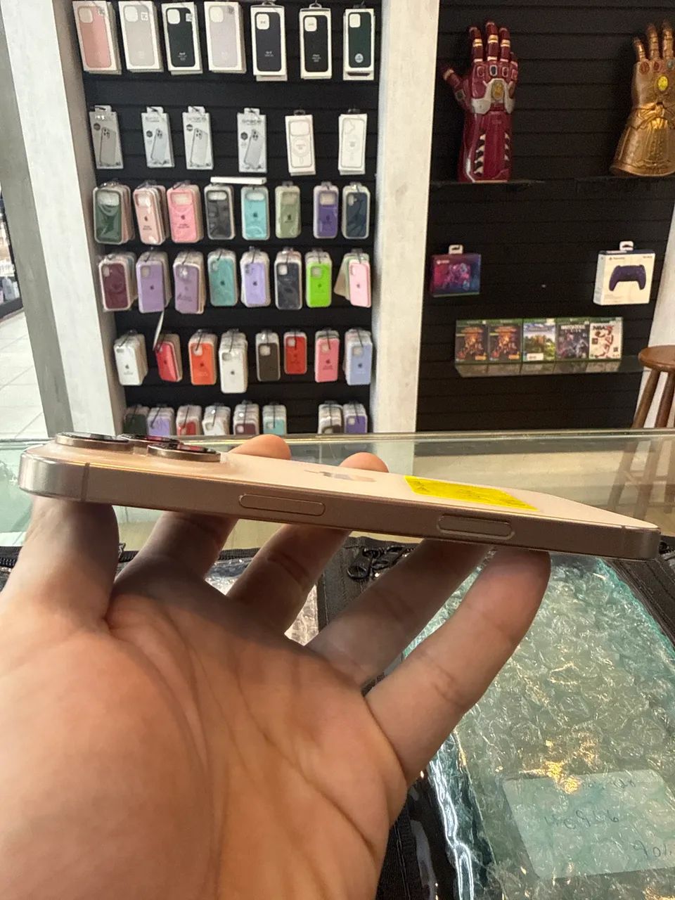 Iphone 16 pro 256 - Desert - Bateria 89% - com garantia  - Foto 3