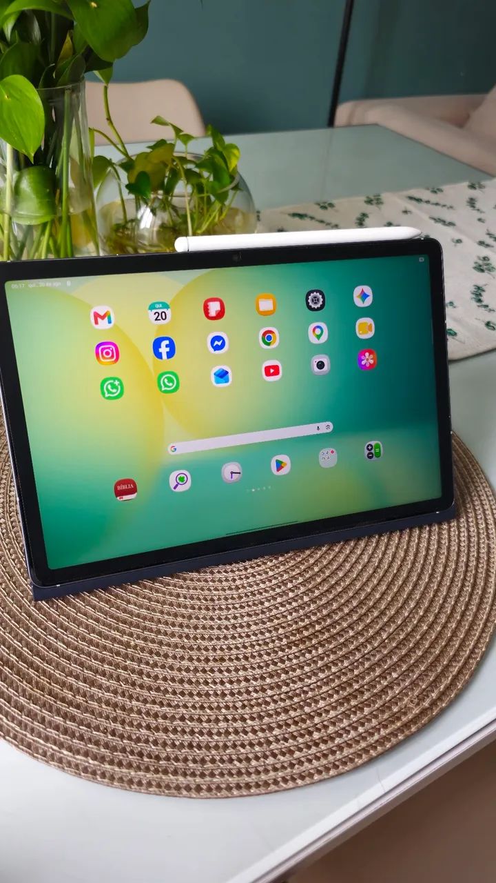 Samsung Tablet S10 FE - 128GB / 8GB