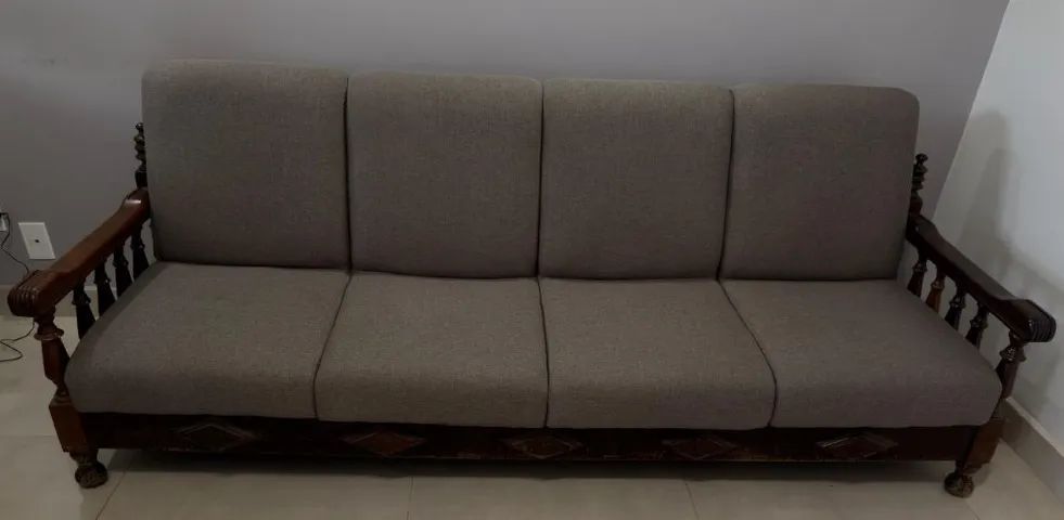 SOFA ESTILO COLONIAL EM MADEIRA DE LEI IMBUIA