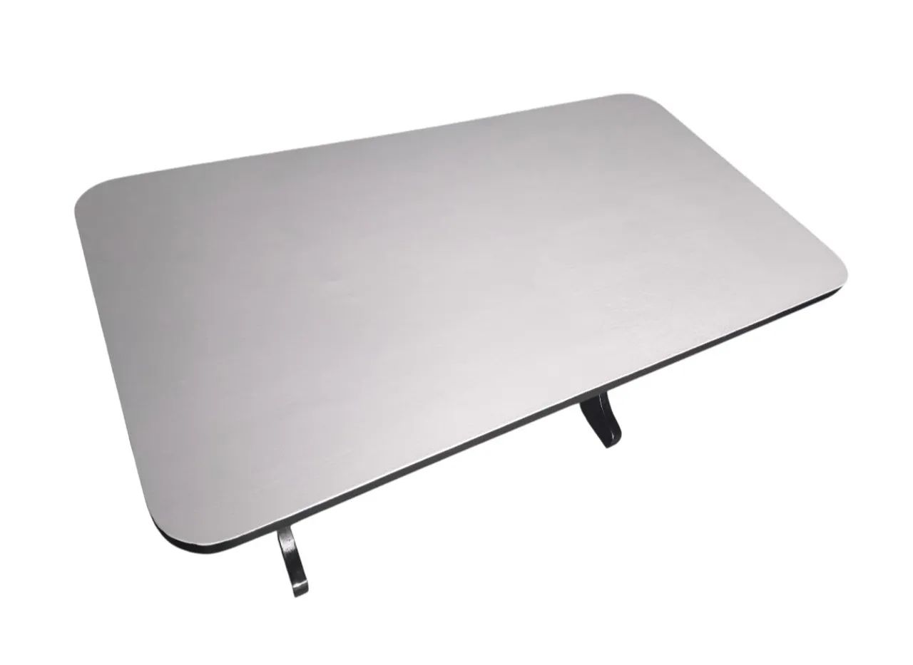 MESA DE JANTAR MADEIRA MACIÇA EM ÓTIMO ESTADO... - Foto 2