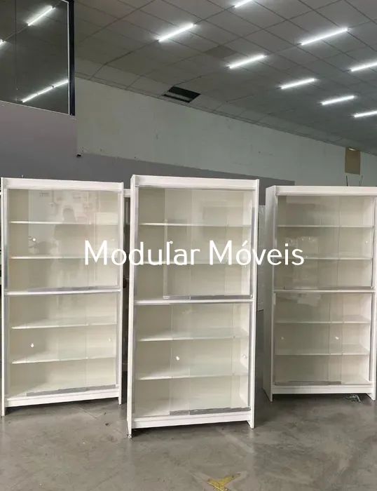 Estante Prateleiras Com Portas de Vidro - Novo - Foto 2