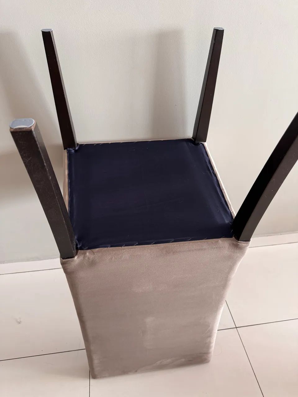 Mesa de jantar quadrada + 8 cadeiras - Foto 5