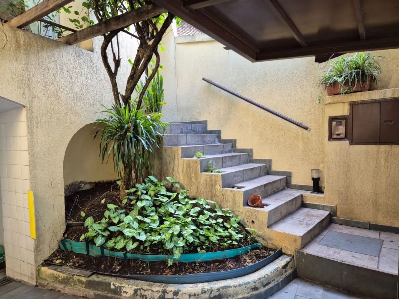 Casa para venda em Mirandópolis com 3 quartos, sendo 1 suíte, 182m² - Foto 2
