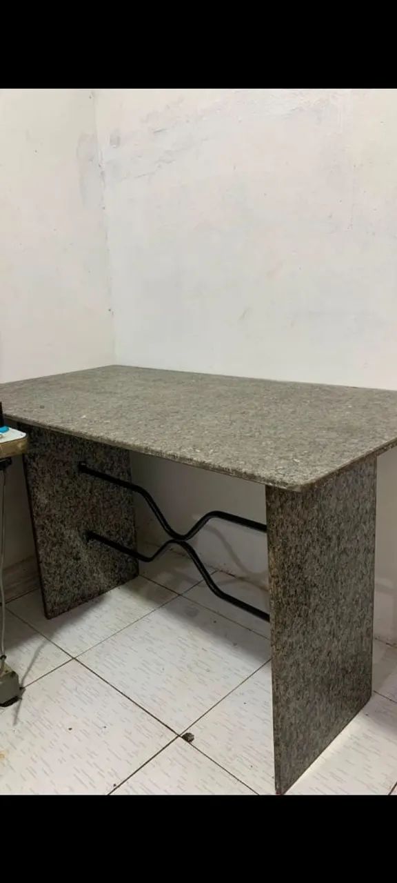 Mesa de mármore 