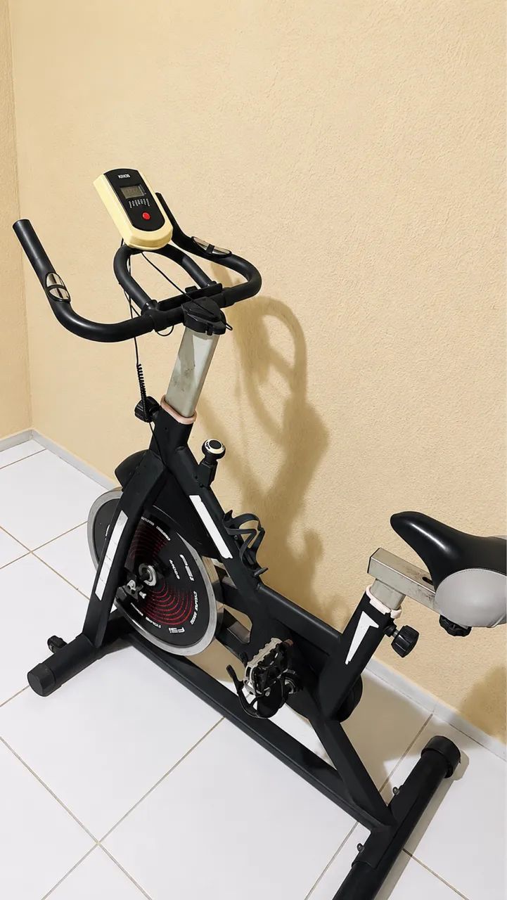 BICICLETA ERGOMÉTRICA 