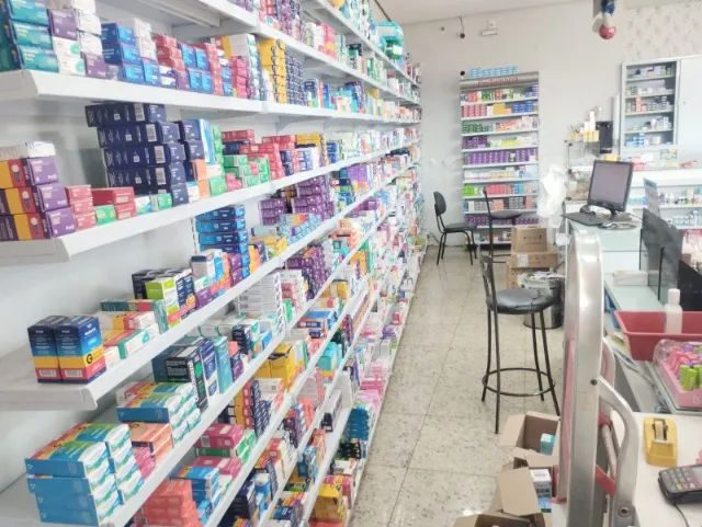 DROGARIA À VENDA - INHUMAS/GO (50km de Goiânia)