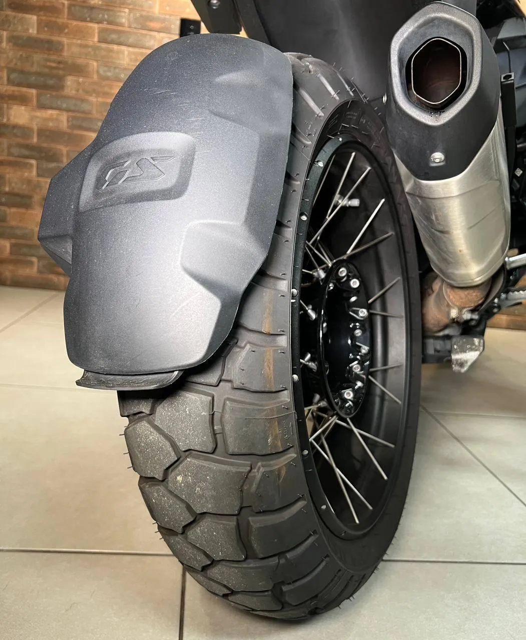 R 1300 GS R TRIPLE BLACK PRETA 2024/2025 - Foto 6