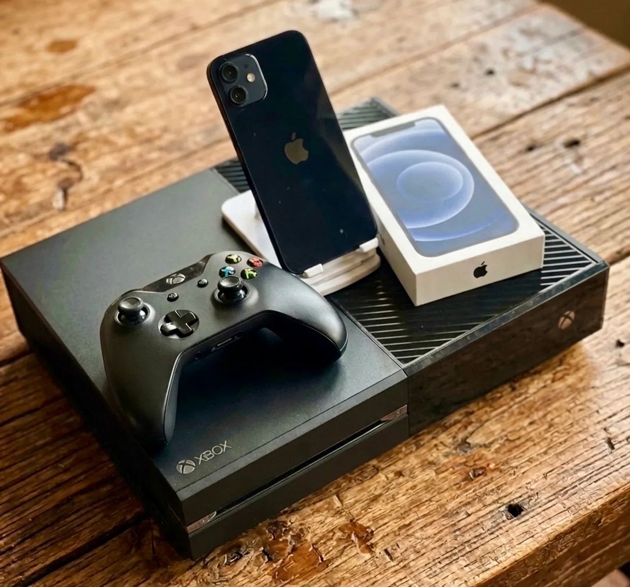 iPhone 12 + Xbox One 