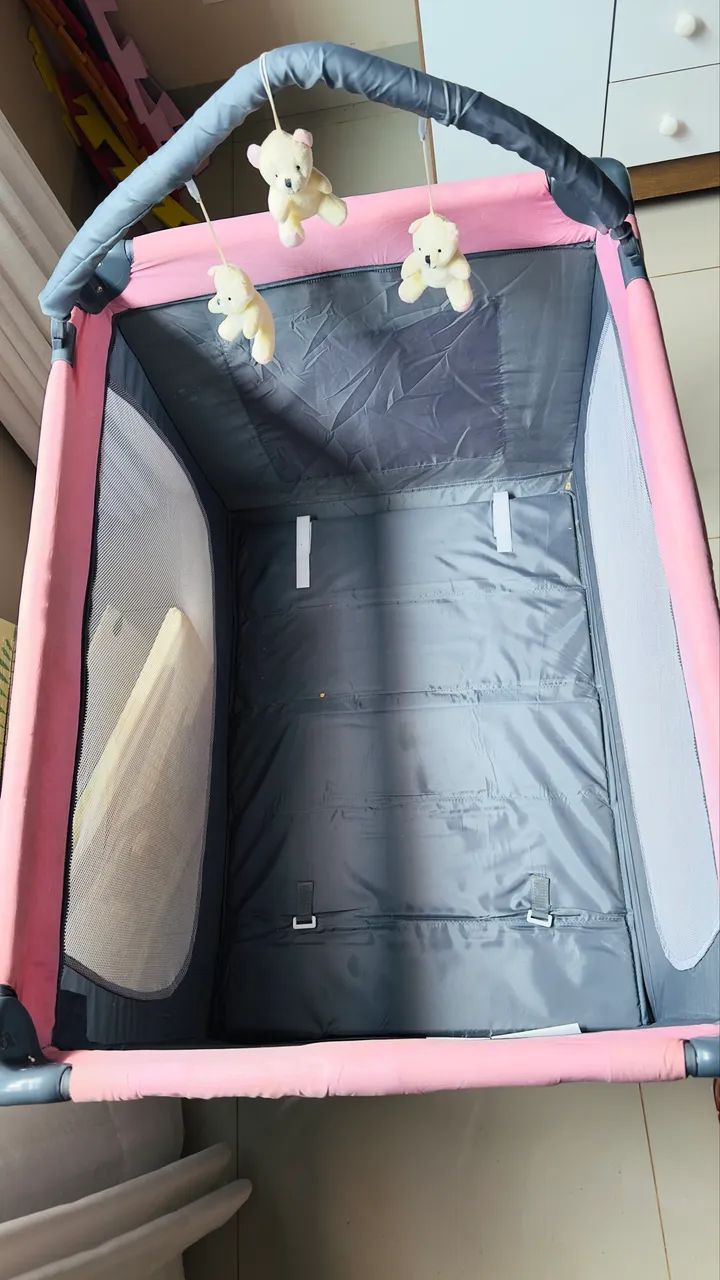  BERÇO PORTÁTIL COM MÓBILE - R$ 180,00 - Foto 2