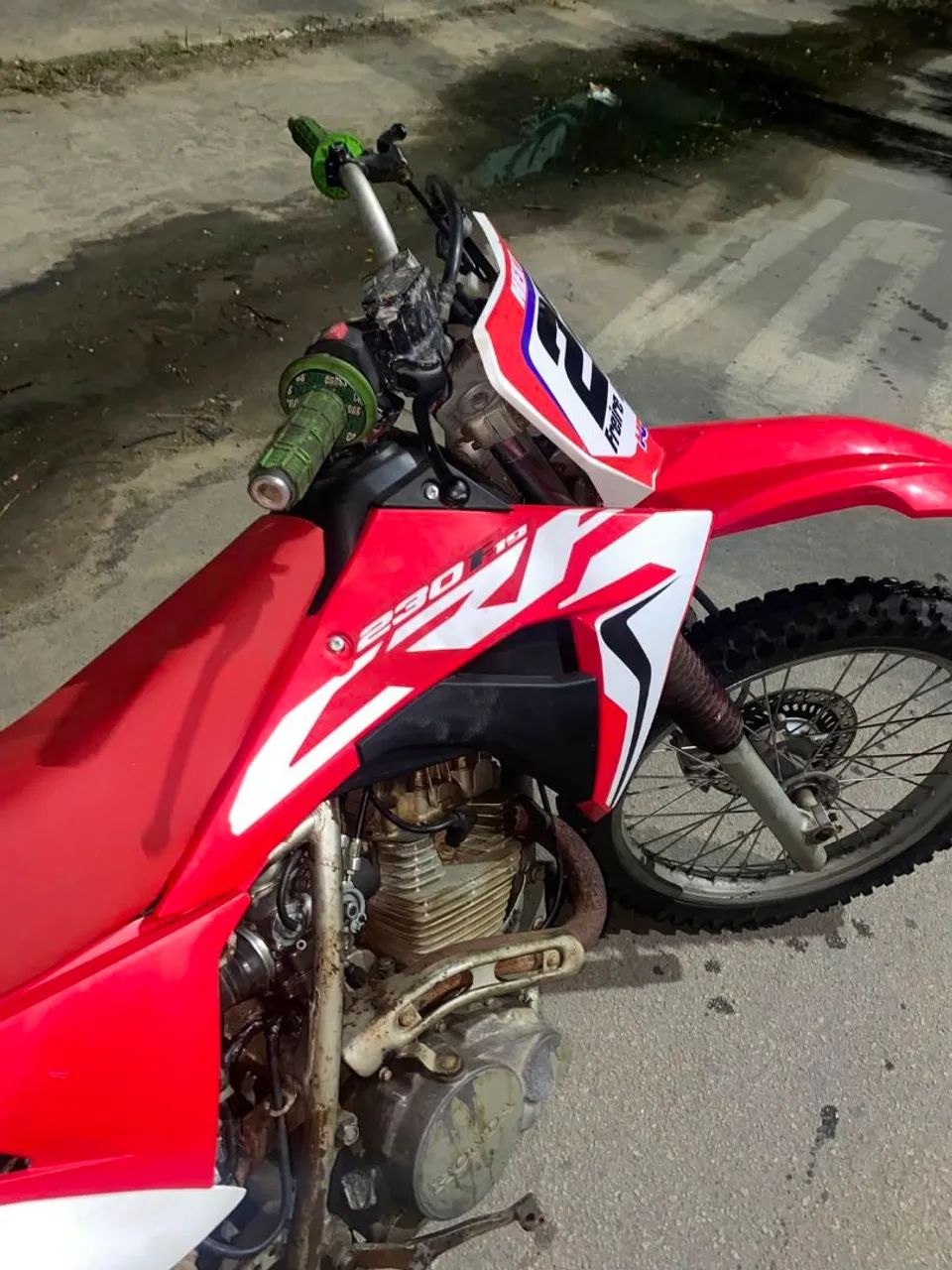 VENDO XR200 COM ROUPA DA CRF - Foto 4
