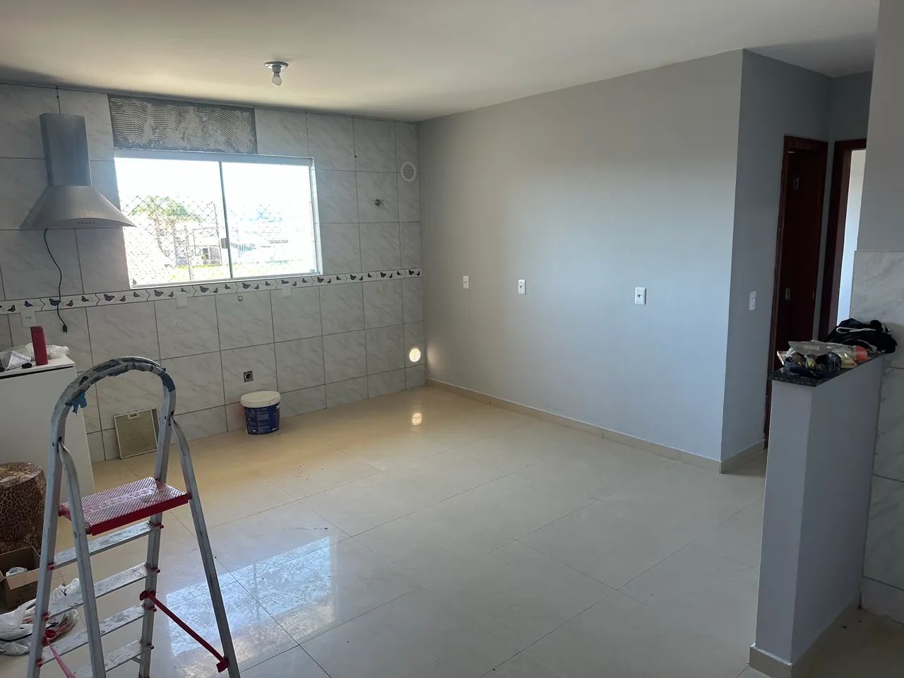 Alugo apartamento com 2 quartos 