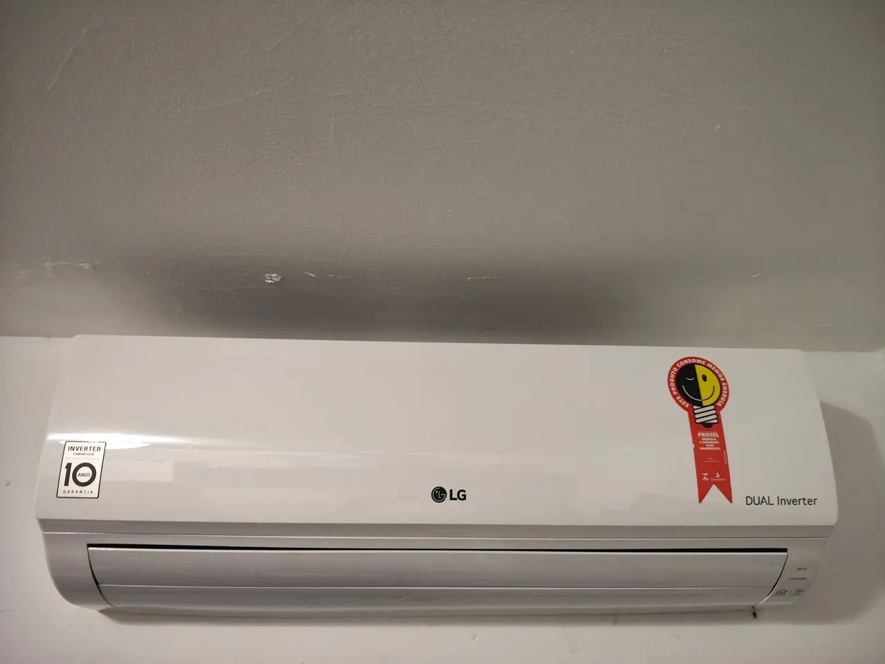 Instalação de ar condicionado split.