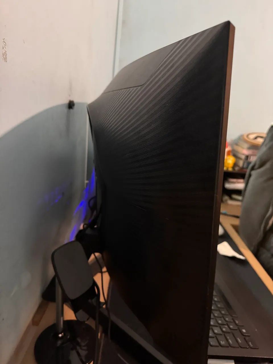 Monitor Samsung Odyssey G5 Curvo 27 - Foto 3