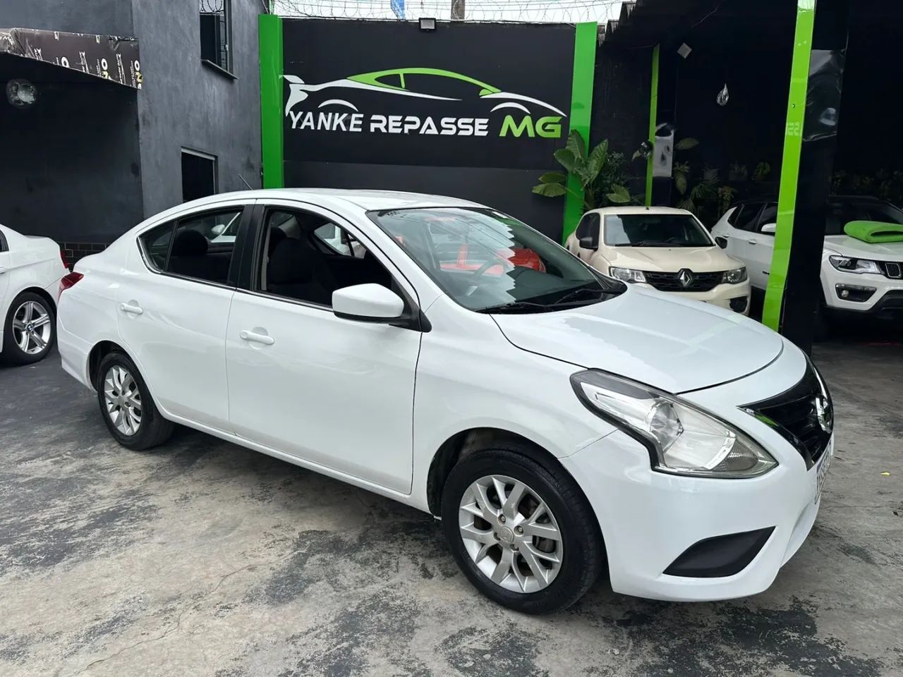 Nissan Versa 2016