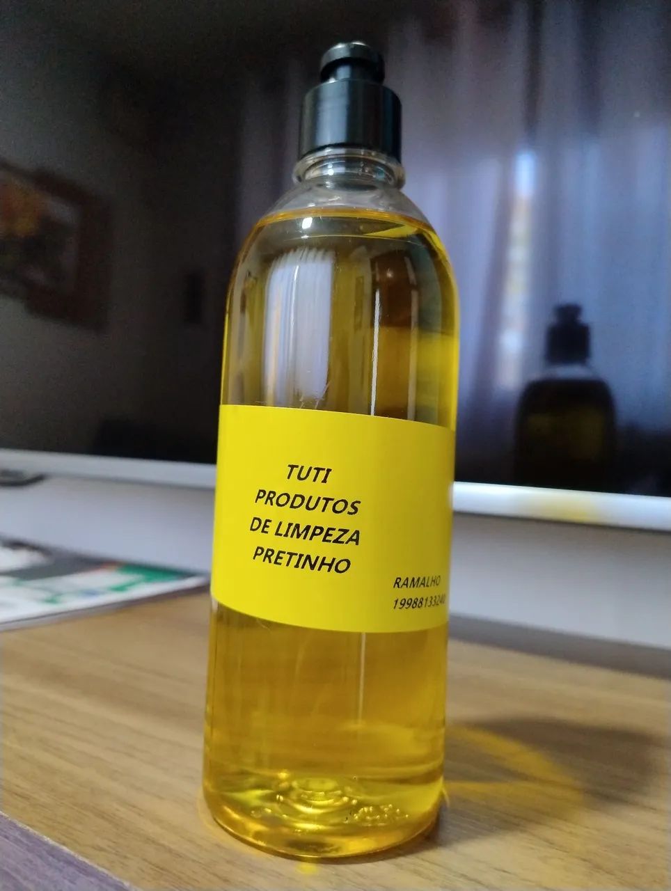 Pretinho com silicone para pneus de carro - Foto 2