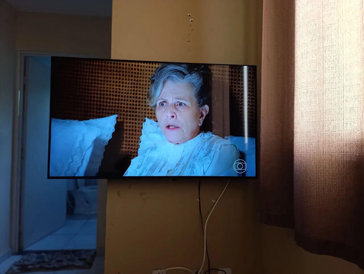 Vendo tv   smart 50 polegadas    semi nova   sansung i9