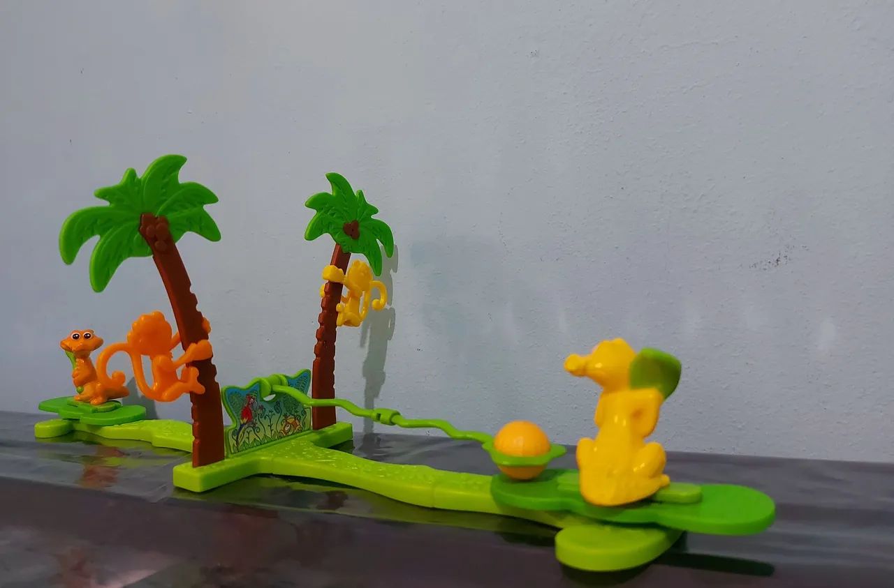 Brinde Ovo de Páscoa da Kinder Antigo, MiniGame Jacaré