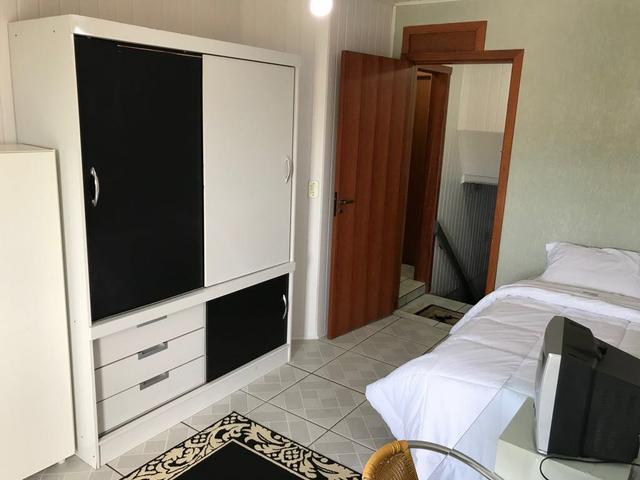QUITINETES mobiliadas, com internet, Nettv, camareira e lavanderia cortesia p/hospede - Foto 2