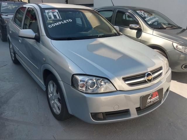 ASTRA SEDAN 2.0 (2011) *Completo