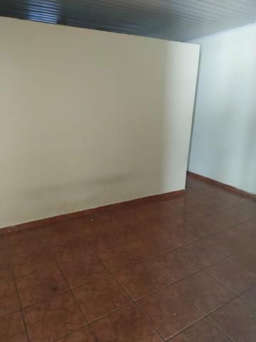 Aluguel/$ 650,00 _fora água e luz - Foto 3