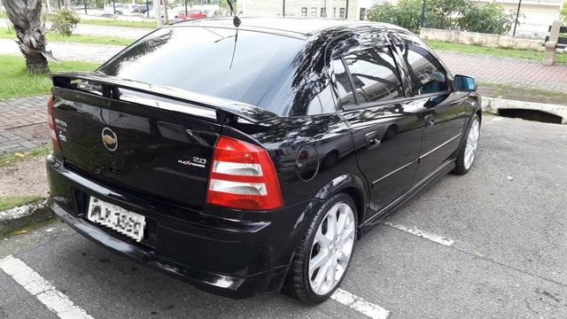 Astra 2009, revisado, pneus novos e com GNV