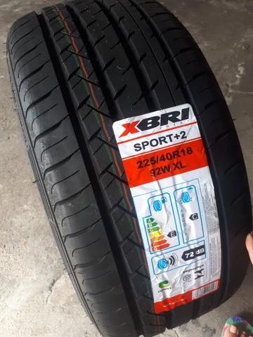 PNEU 225 40 R18 perfil baixo - Foto 2