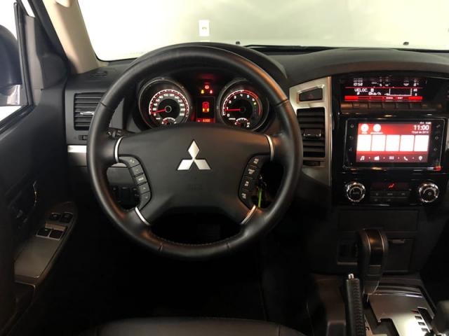 MITSUBISHI PAJERO HPE 3.2 4X4 T.I. DIES. 3P AUT 2019 - Foto 6