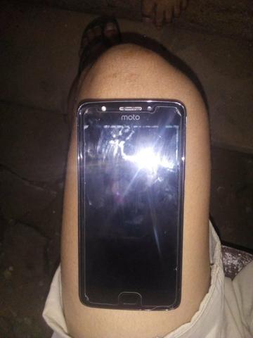 Moto E4 com biometria