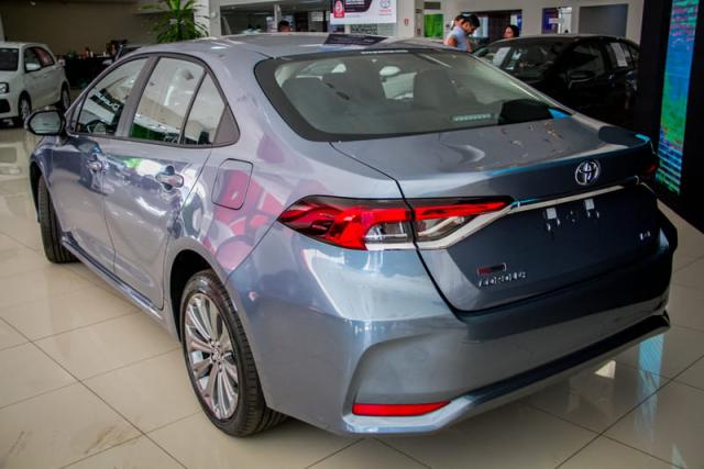 TOYOTA COROLLA XEI 2.0L FFV CVT 19/20 - Foto 4