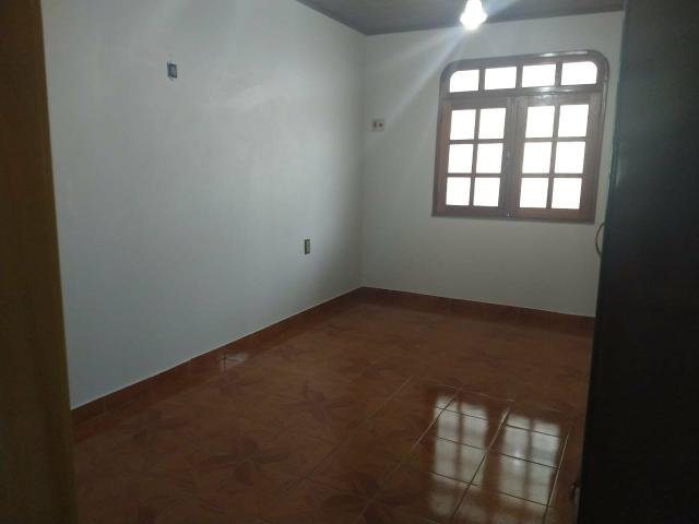 Excelente casa, ótima localização, pronta para morar - Foto 9