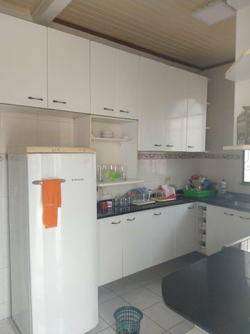 Excelente casa, ótima localização, pronta para morar - Foto 6