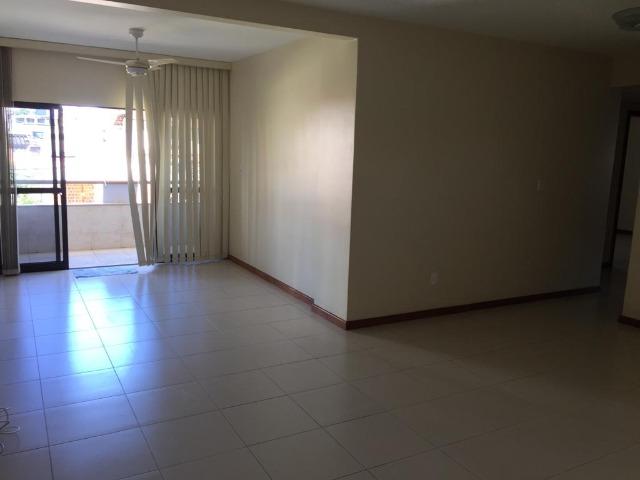 Apartamento amplo em localização privilegiada. Financia