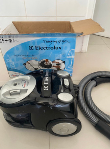 Aspirador Electrolux ( Easy box) perfeito estado